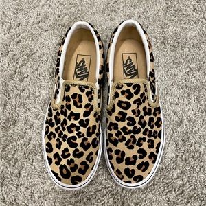 Slip on leopard vans